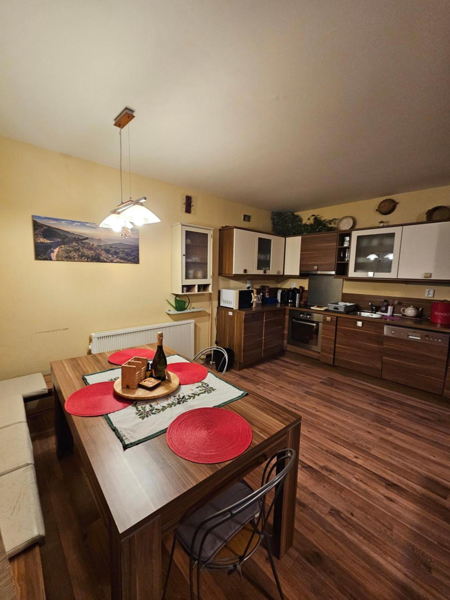 רוקיטניצה נאד איז'רו Panorama Apartman Svadlenka מראה חיצוני תמונה